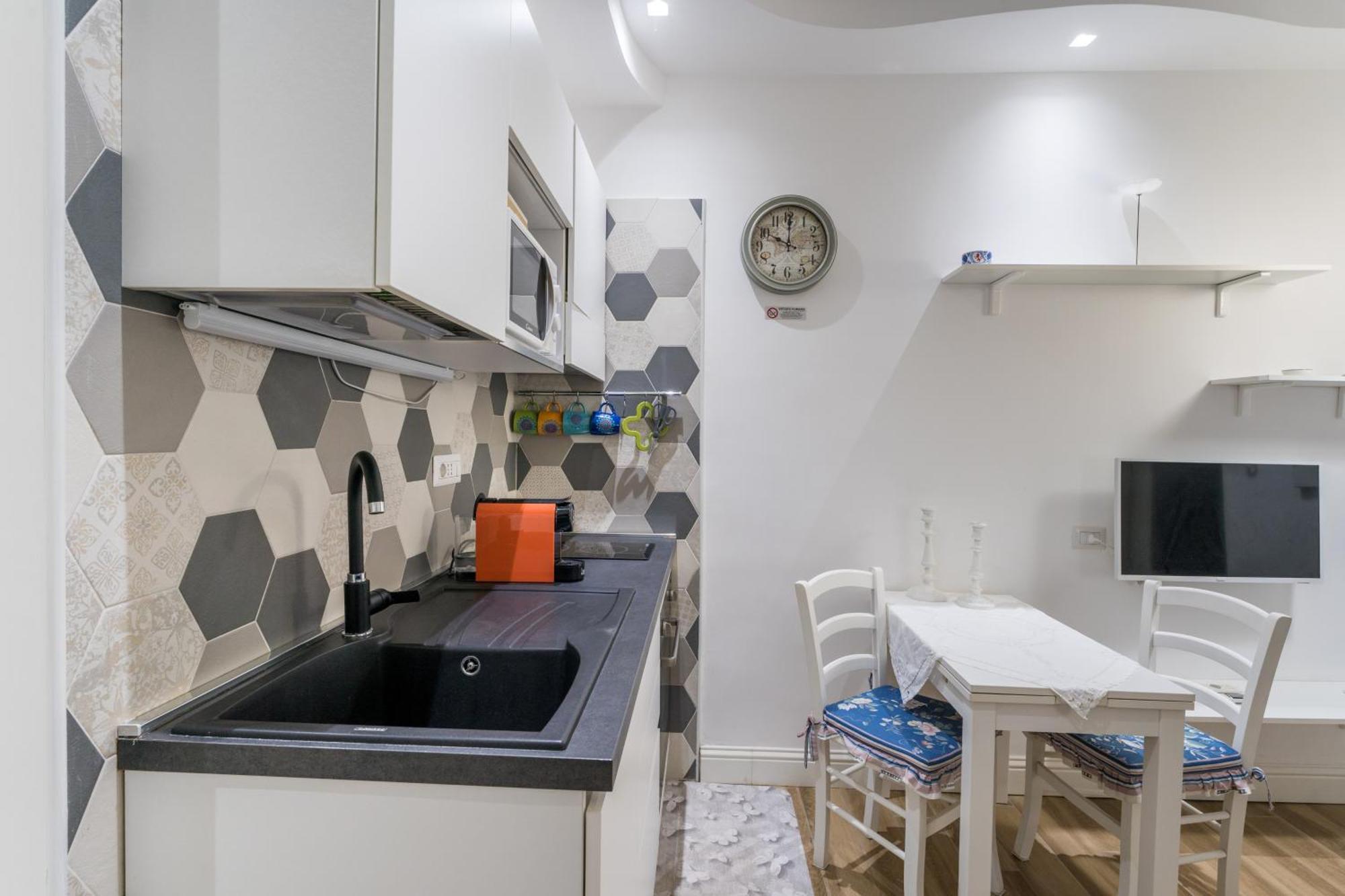 Cozy In Trastevere With Patio - Ac Apartment