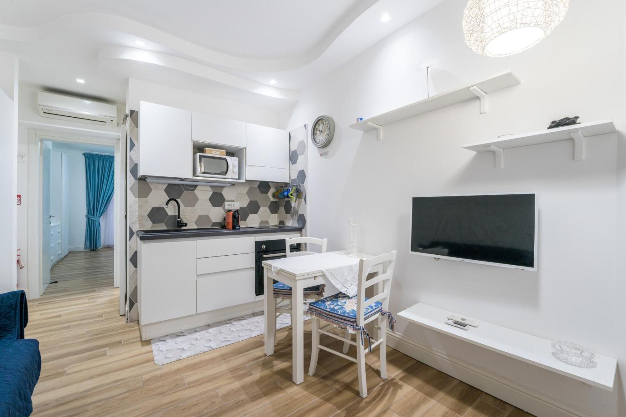 Cozy In Trastevere With Patio - Ac Apartment Rom