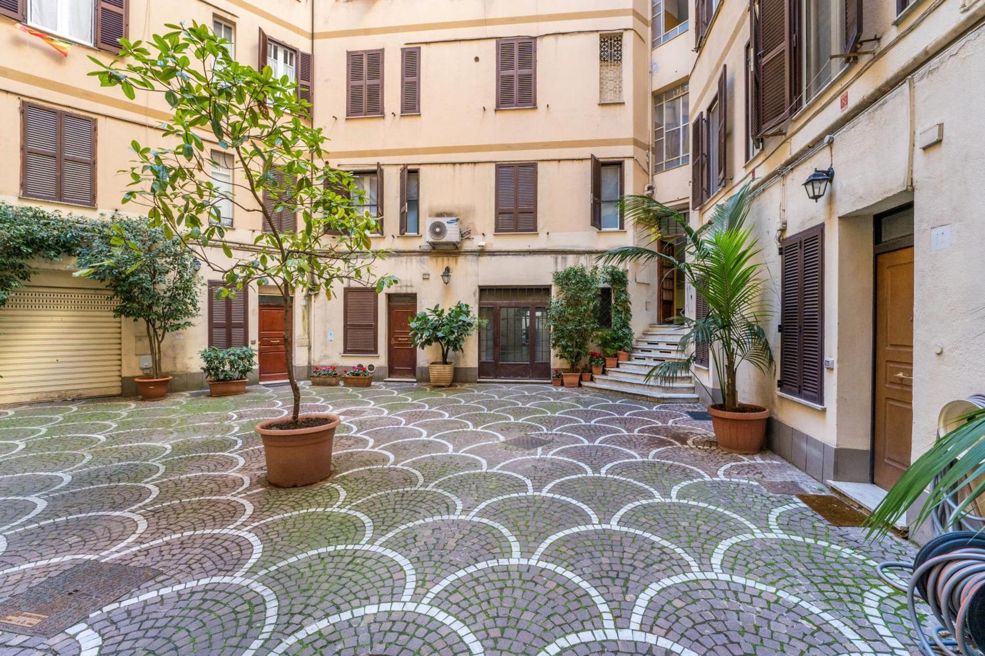 Cozy In Trastevere With Patio - Ac
